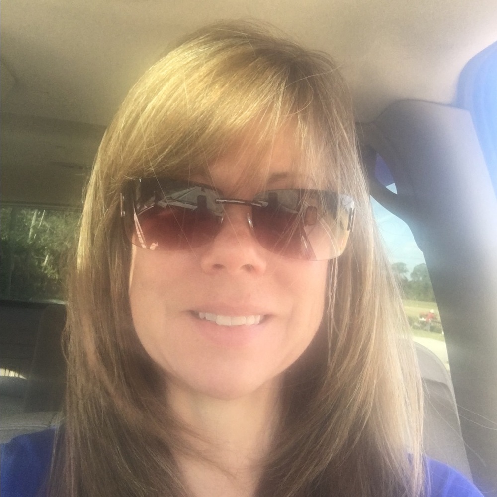 Meet your Posher, Daphny